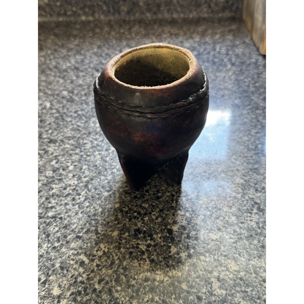 Mate / Torpedo Cup made of exclusive gourd for yerba mate with leather finish
